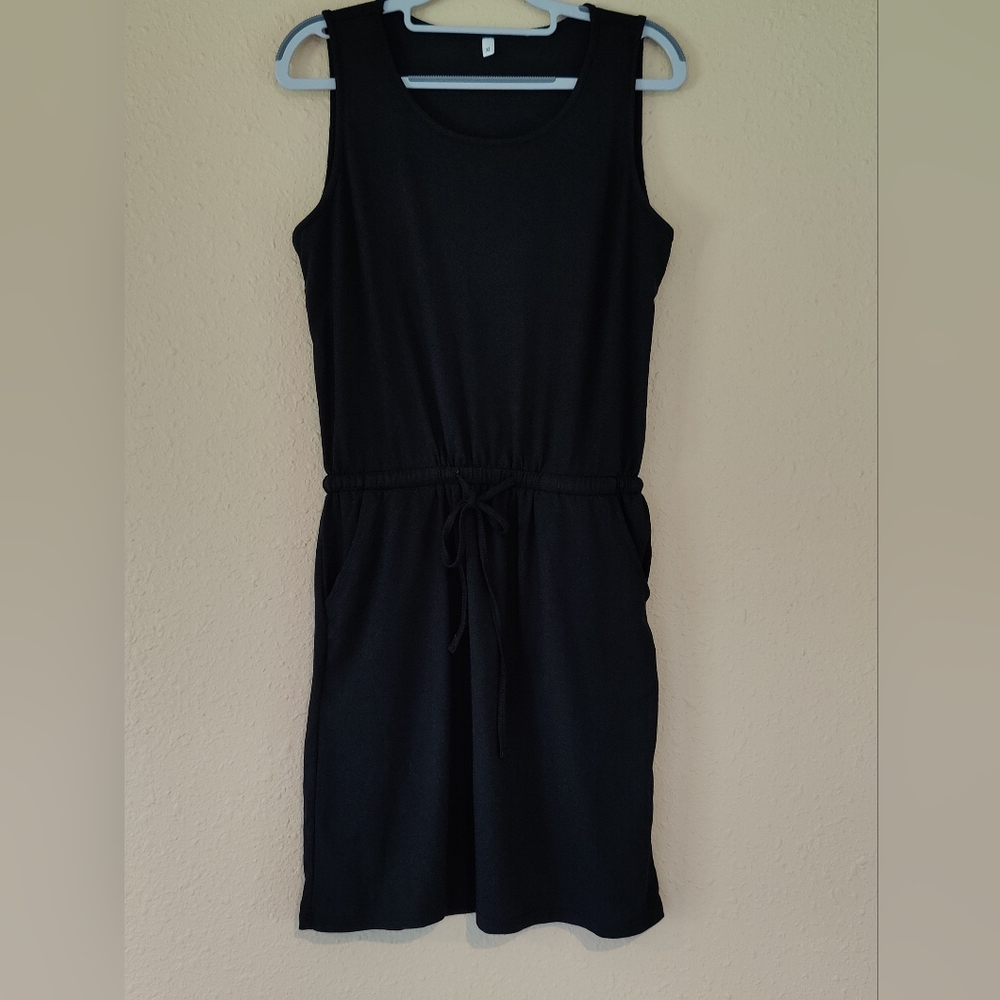 Casual Black Sleeveless Dress w/ Pockets